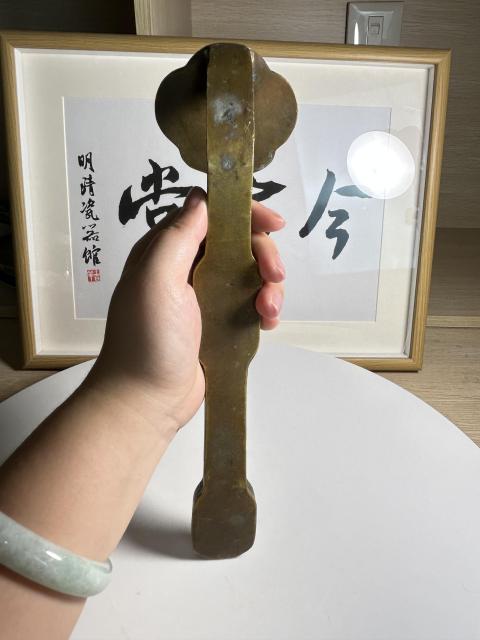 古玩雜項(xiàng)暗八仙紋 銅如意拍賣(mài),當(dāng)前價(jià)格390元