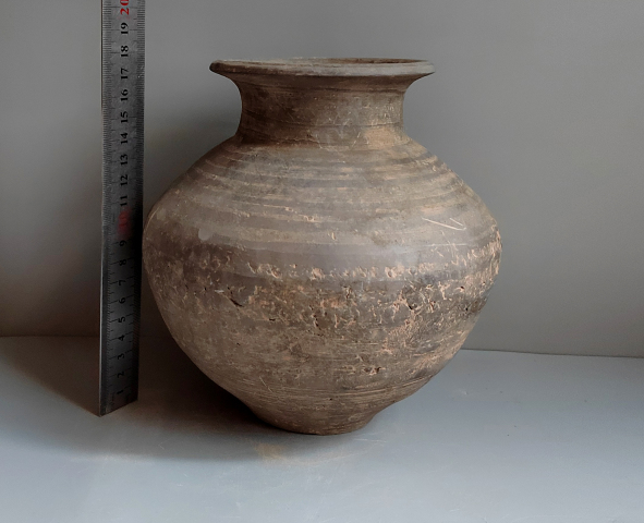 古玩陶瓷漢代·弦紋撇口罐【已實(shí)物鑒真】拍賣，當(dāng)前價(jià)格688元