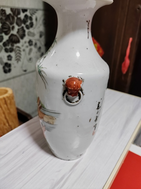 古玩陶瓷油粉彩仕女人物詩(shī)文撇口瓶拍賣，當(dāng)前價(jià)格3988元