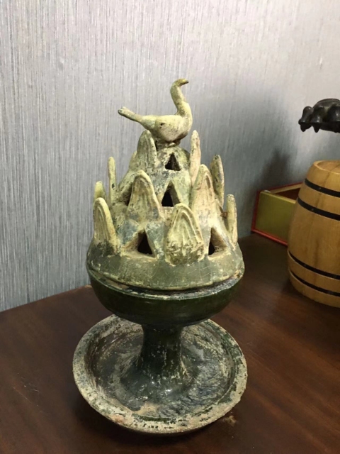 古玩陶瓷秦漢·綠釉博山爐拍賣,當前價格99999元