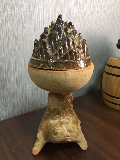 古玩陶瓷秦·龜熏拍賣，當前價格99999元