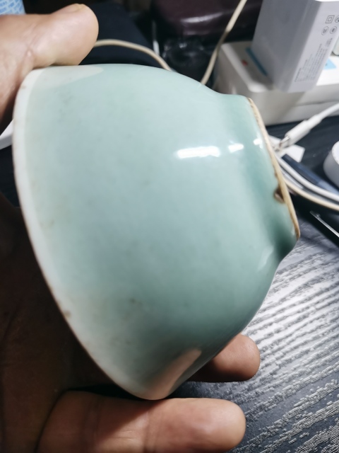 古玩陶瓷清中期豆青碗拍賣(mài)，當(dāng)前價(jià)格499元
