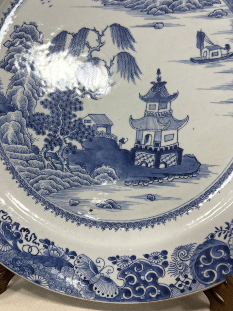 古玩陶瓷青花亭臺樓閣山水人物紋大盤拍賣，當前價格18000元