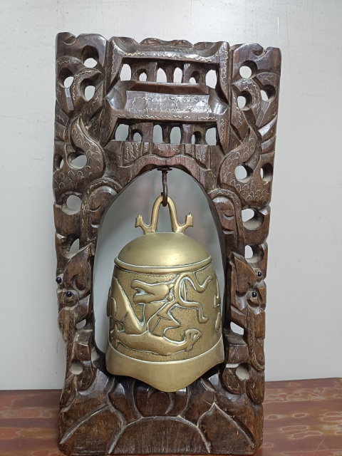 古玩陶瓷木鑲銀龍門銅鐘拍賣，當前價格3288元