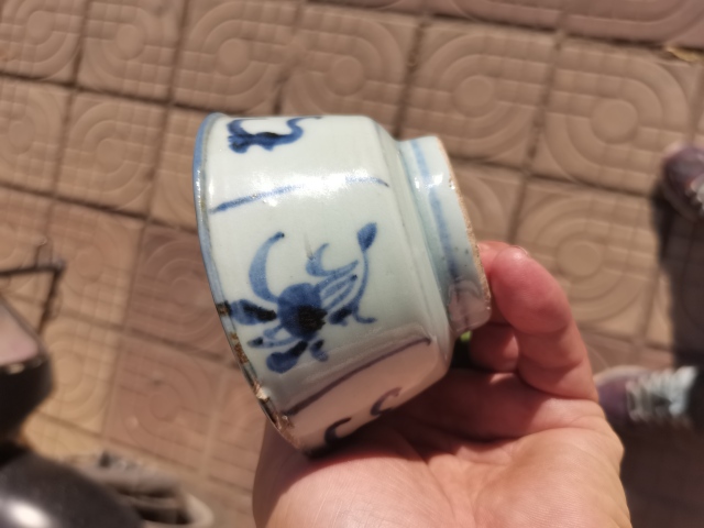 古玩陶瓷清代清早期青花花卉紋杯拍賣,當前價格799元