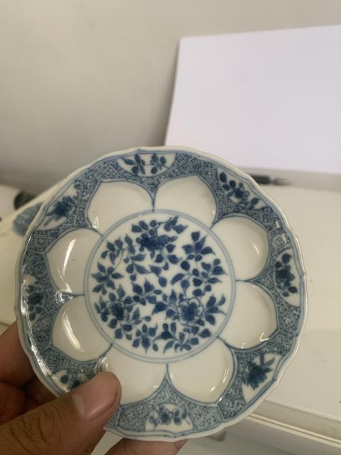古玩陶瓷康熙青花侍女花卉盤拍賣，當(dāng)前價(jià)格2500元