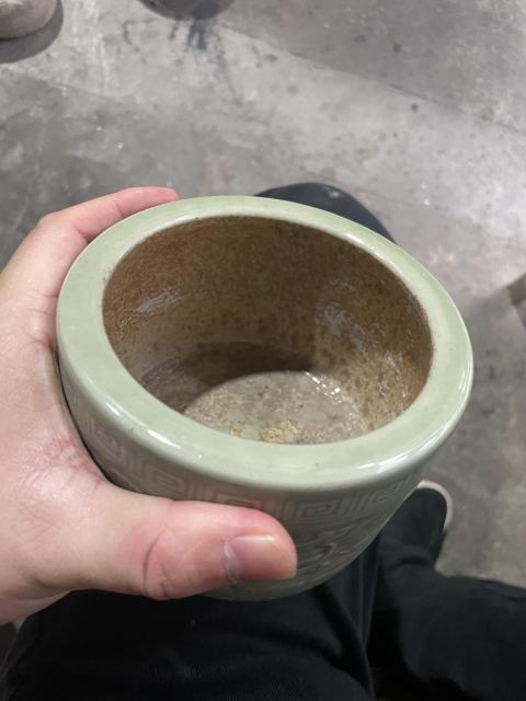 古玩陶瓷冬青釉暗刻花卉三足筒式爐拍賣,當(dāng)前價(jià)格1980元