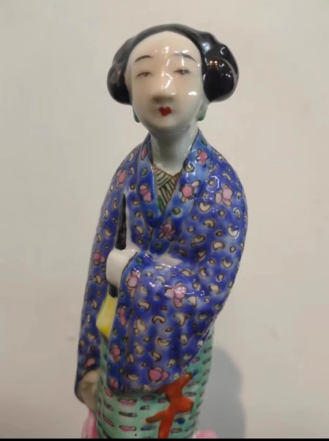 古玩陶瓷民國仕女瓷塑·黃祥記款·全品保真拍賣,當前價格1360元