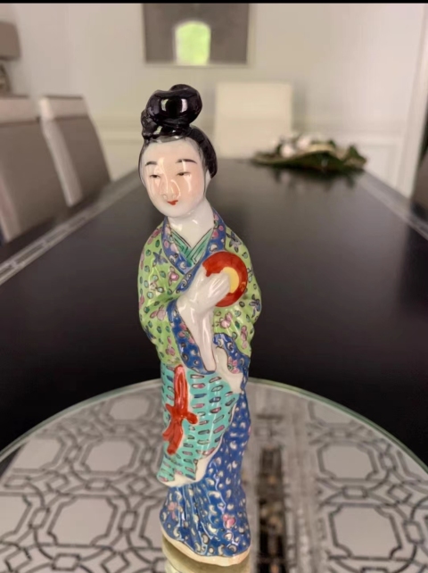 古玩陶瓷民國仕女瓷塑·黃祥記款·全品保真拍賣,當前價格1360元