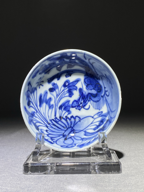 古玩陶瓷清早期青花鳳穿牡丹圖淺盤拍賣,當前價格688元