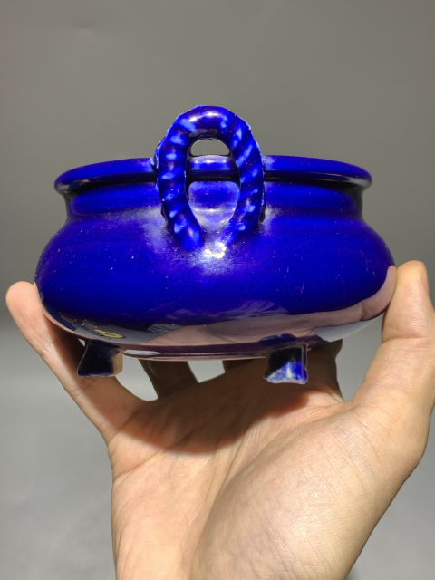古玩陶瓷精品霽藍釉繩耳三足香爐拍賣,當前價格5888元