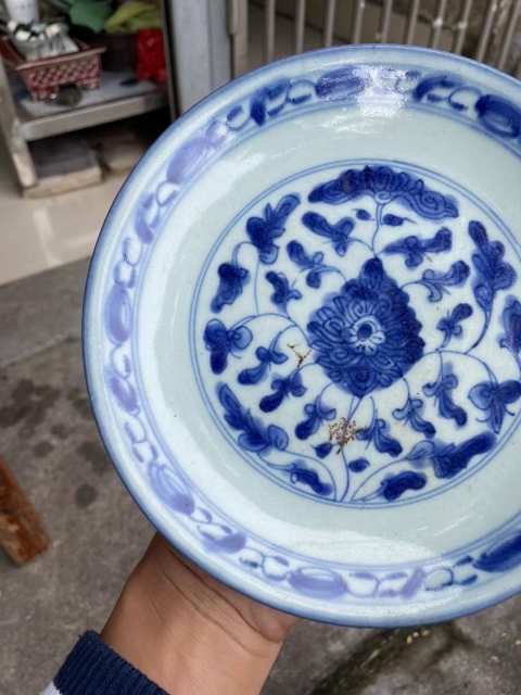 古玩陶瓷青花纏枝花卉紋盤拍賣，當前價格388元