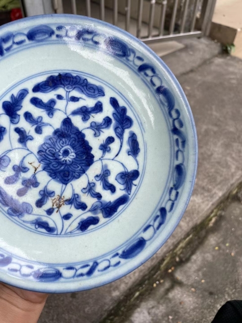 古玩陶瓷青花纏枝花卉紋盤拍賣，當前價格388元