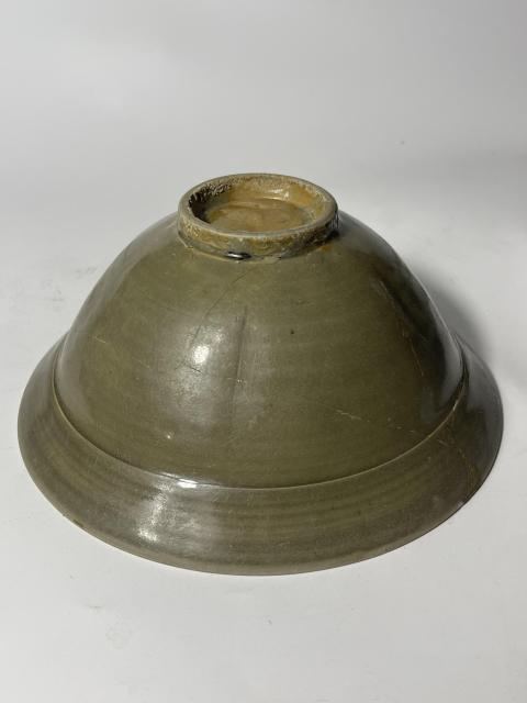 古玩陶瓷耀州窯青釉折沿碗拍賣,當(dāng)前價格2280元