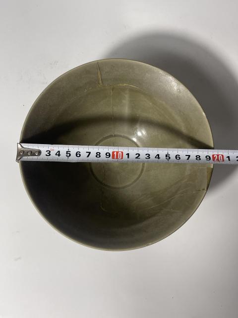 古玩陶瓷耀州窯青釉折沿碗拍賣,當(dāng)前價格2280元