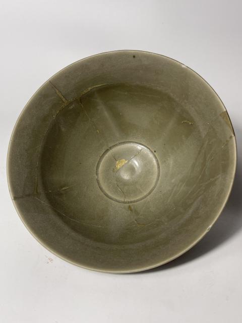 古玩陶瓷耀州窯青釉折沿碗拍賣,當(dāng)前價格2280元