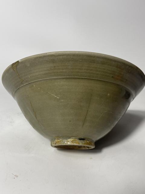 古玩陶瓷耀州窯青釉折沿碗拍賣,當(dāng)前價格2280元
