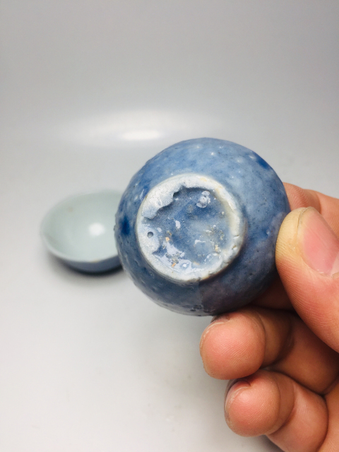 古玩陶瓷霽藍(lán)釉小杯一對(duì)拍賣(mài),當(dāng)前價(jià)格0元