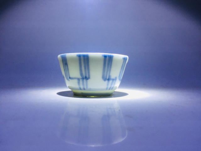古玩陶瓷梵文杯拍賣,當前價格0元