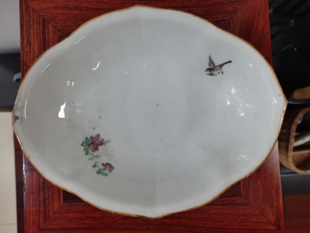 古玩陶瓷清中晚期竹林詩紋花鳥粉彩貢碗拍賣,當前價格3180元