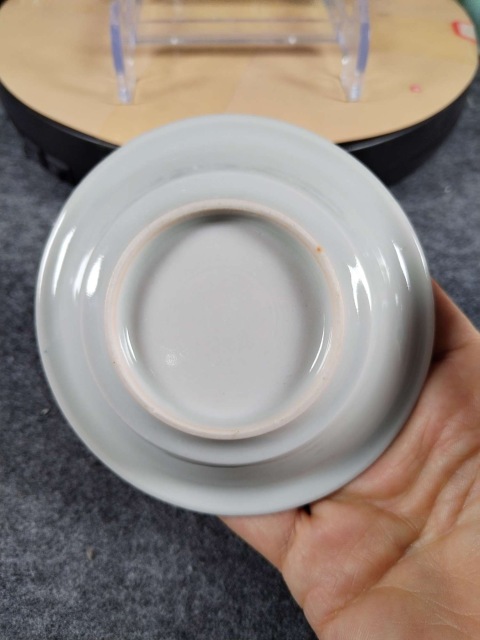 古玩陶瓷清代白釉印花壽字紋盤拍賣,當前價格1200元
