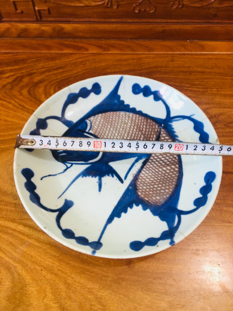 古玩陶瓷(清晚期)青花釉里紅魚紋大盤拍賣,當(dāng)前價(jià)格0元