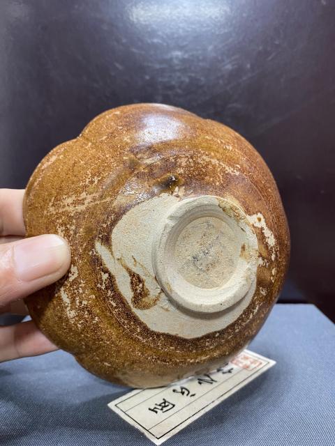 古玩陶瓷宋吉州窯黃釉葵口盤拍賣,當前價格3200元