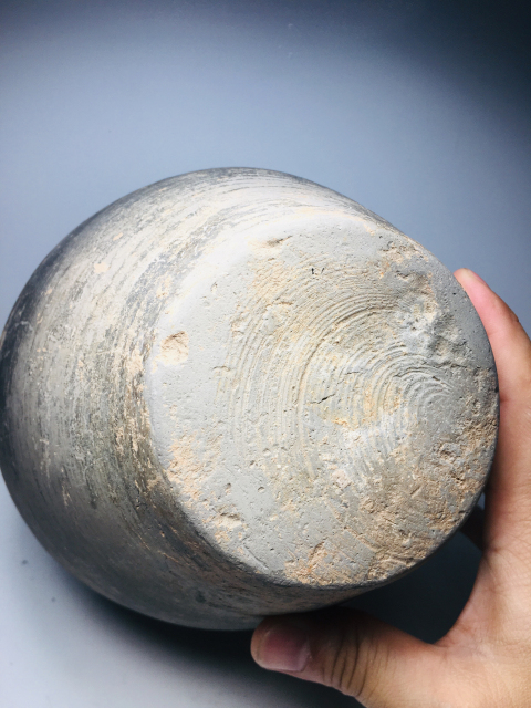 古玩陶瓷黑陶梅瓶拍賣，當(dāng)前價(jià)格888元