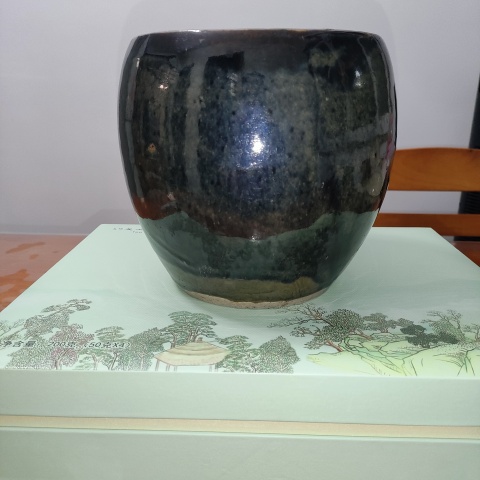 古玩陶瓷明末清初,窯變玉碧底黑釉案缸拍賣,當前價格67元