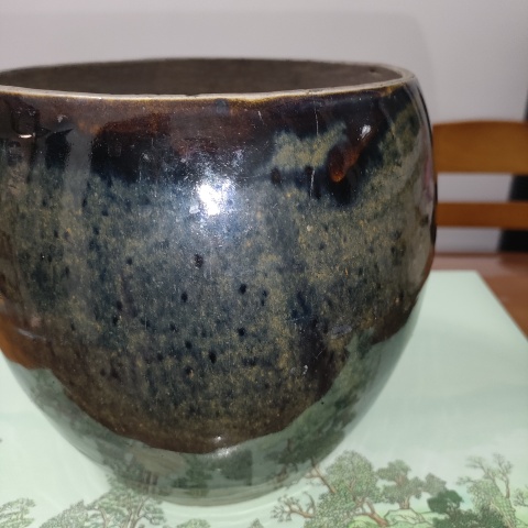 古玩陶瓷明末清初,窯變玉碧底黑釉案缸拍賣,當前價格67元