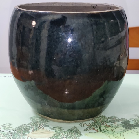 古玩陶瓷明末清初,窯變玉碧底黑釉案缸拍賣,當前價格67元
