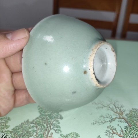 古玩陶瓷清中期,豆青釉茶園拍賣,當前價格130元