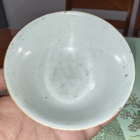 古玩陶瓷清中期,豆青釉茶園拍賣,當前價格130元