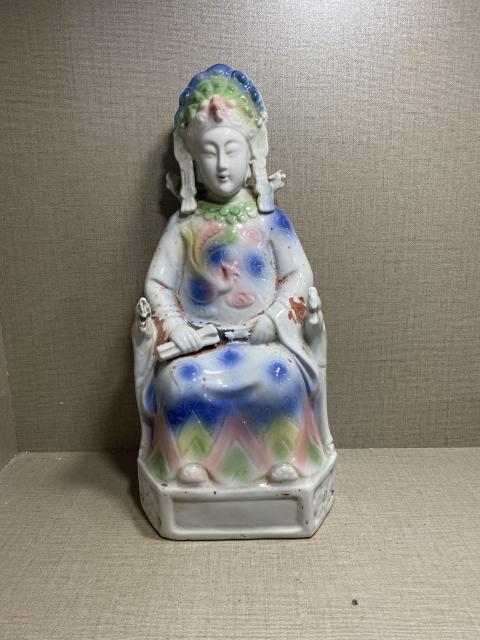 古玩陶瓷粉彩媽祖塑像拍賣，當前價格3800元