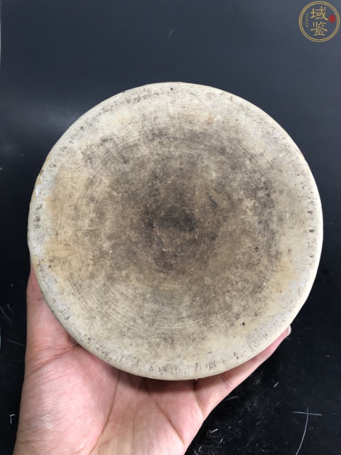 古玩陶瓷白釉香爐拍賣,當(dāng)前價(jià)格2600元