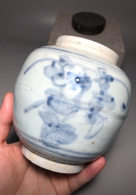 古玩陶瓷青花花卉紋蓋罐拍賣,當前價格3988元