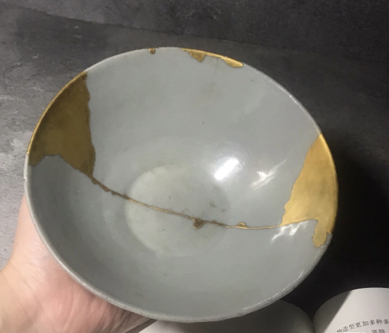 古玩陶瓷南宋龍泉青瓷刻仰蓮紋碗拍賣，當前價格888元