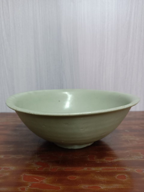 古玩陶瓷龍泉青釉大碗拍賣,當(dāng)前價(jià)格4800元