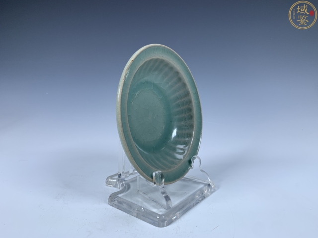 古玩陶瓷龍泉青瓷菊瓣洗拍賣，當前價格69999元