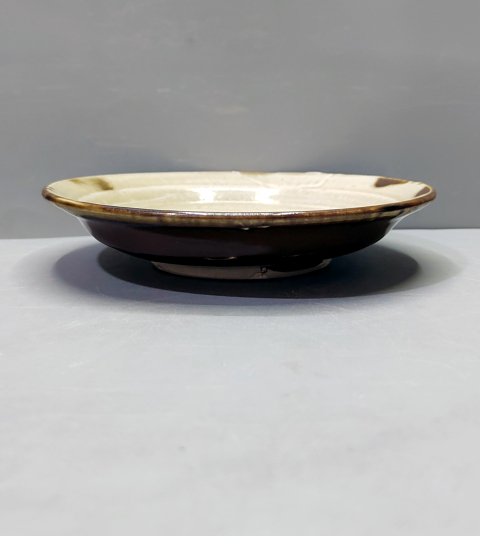 古玩陶瓷元明外紫金釉內(nèi)白釉折沿盤拍賣，當(dāng)前價格180元