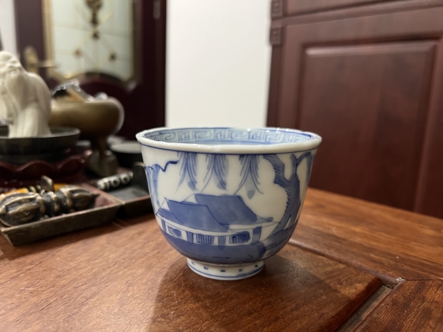 古玩陶瓷清代青花杯(帶保真卡)拍賣,當(dāng)前價(jià)格455元
