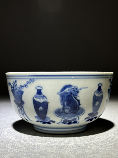 古玩陶瓷清中期青花博古清供圖墩式碗拍賣,當前價格2588元