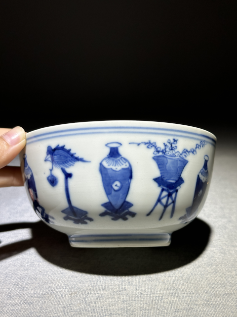 古玩陶瓷清中期青花博古清供圖墩式碗拍賣,當前價格2588元