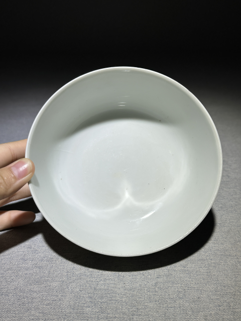 古玩陶瓷清中期青花博古清供圖墩式碗拍賣,當前價格2588元