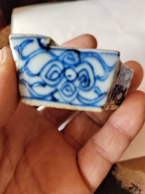 古玩陶瓷青花花卉紋筆架拍賣,當前價格588元