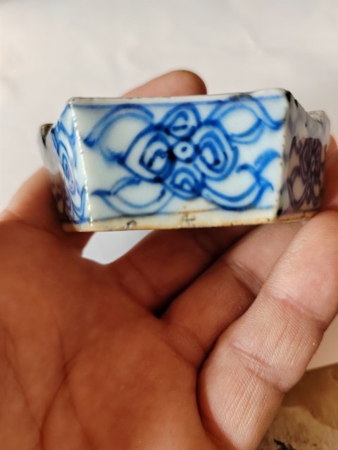 古玩陶瓷青花花卉紋筆架拍賣,當前價格588元