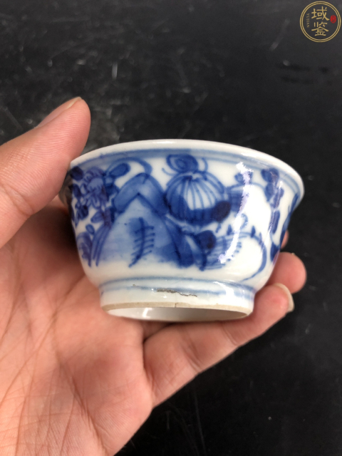 古玩陶瓷康熙青花花卉壓手杯拍賣，當前價格1100元