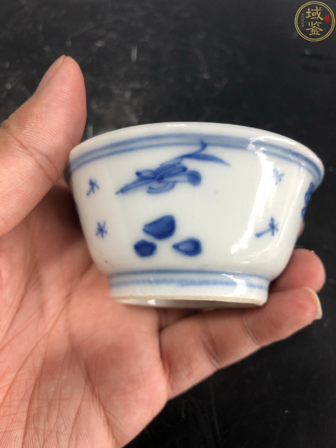 古玩陶瓷康熙青花花卉壓手杯拍賣，當前價格1100元