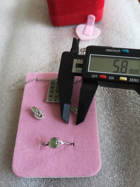 古玩玉器天然翡翠鑲嵌首飾拍賣,當前價格550元
