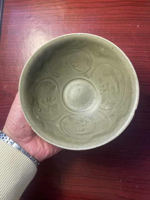 古玩陶瓷金村窯青釉刻花斗笠碗拍賣,當(dāng)前價格2588元